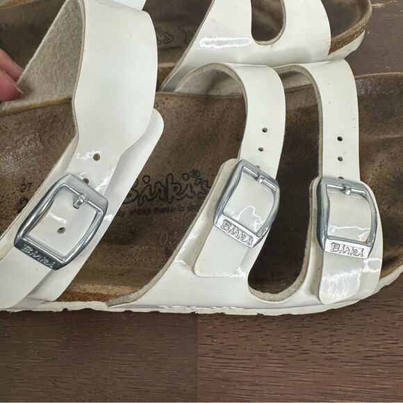 Birki’s Birkenstock White Patent 3 Strap Buckle Slide Sandals Size 37 US 6 - Picture 6 of 10